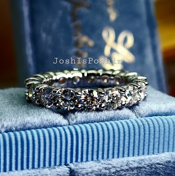 Moissanite full eternity band in sterling silver - Picture 1 of 11